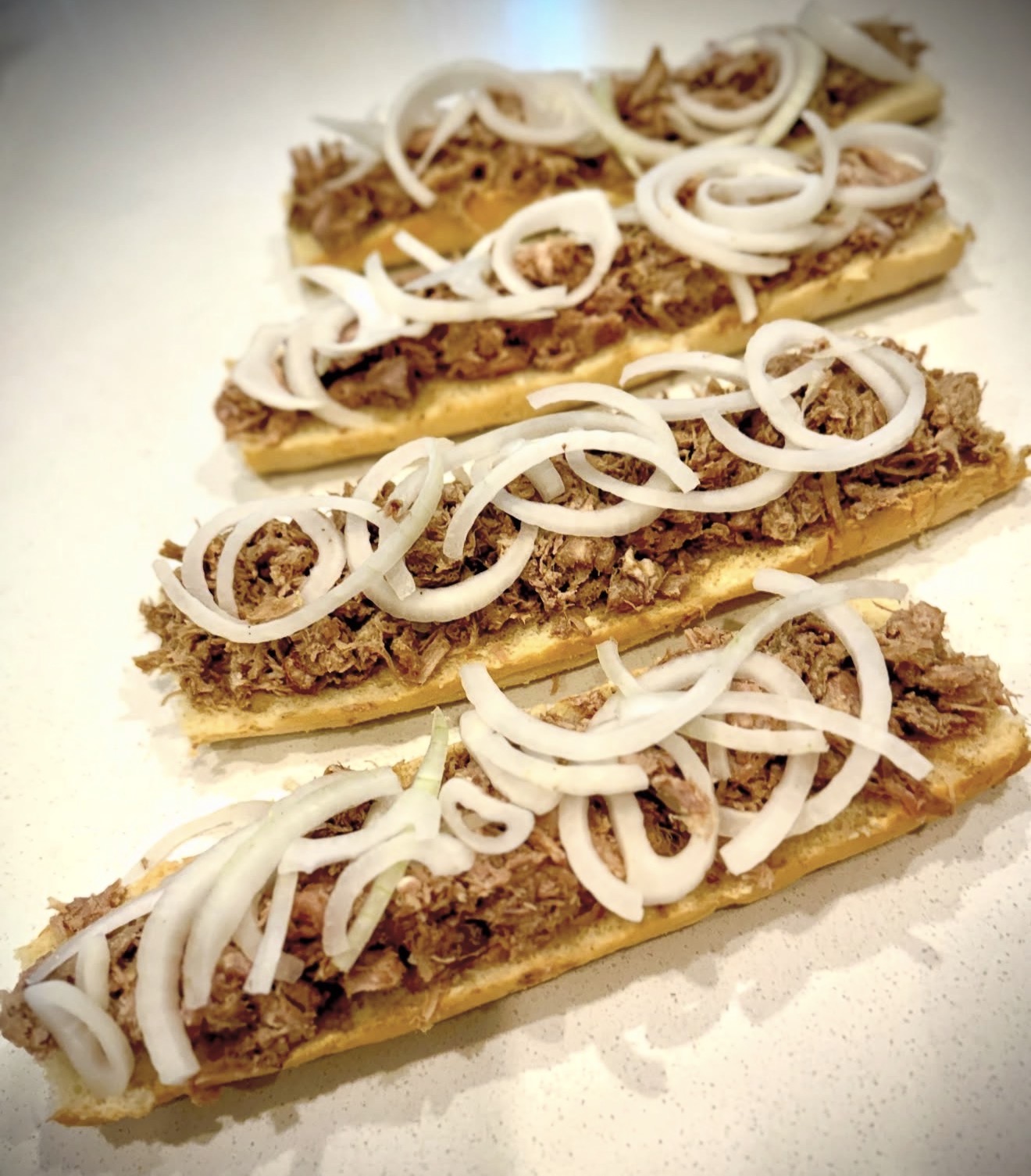 Pan Con Lechon