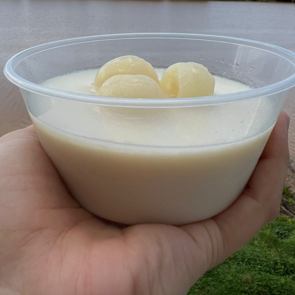 香滑龙眼冷豆花